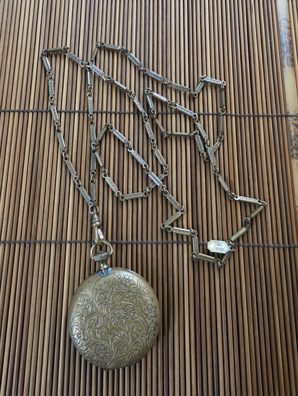 Pididdly Links Locket Necklace (Vintage)